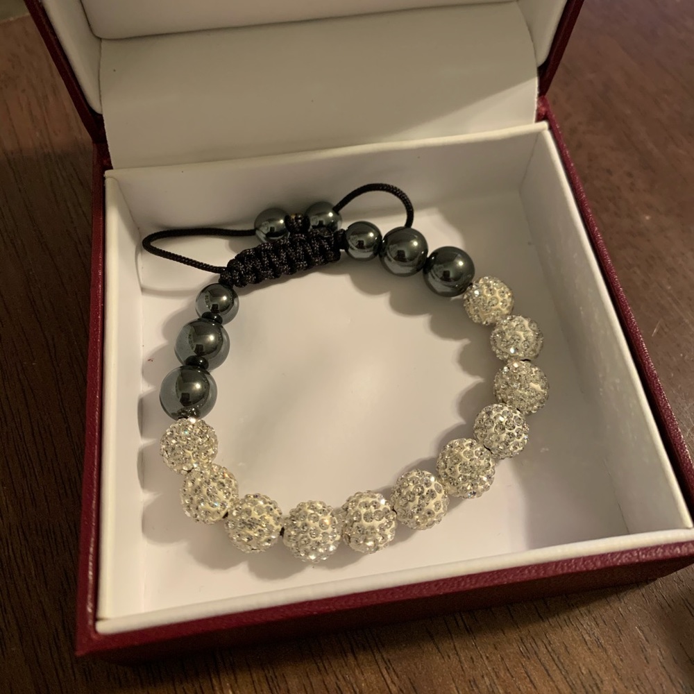 Helzberg Diamonds Swarovski beaded bracelet
